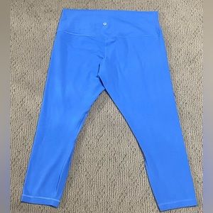 Never worn Lululemon align 23” leggings in Blue Nile